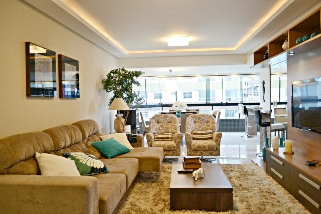 Apartamento 3 Dormitórios