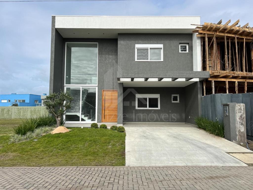 Casa em Condominio 4 dormitorios