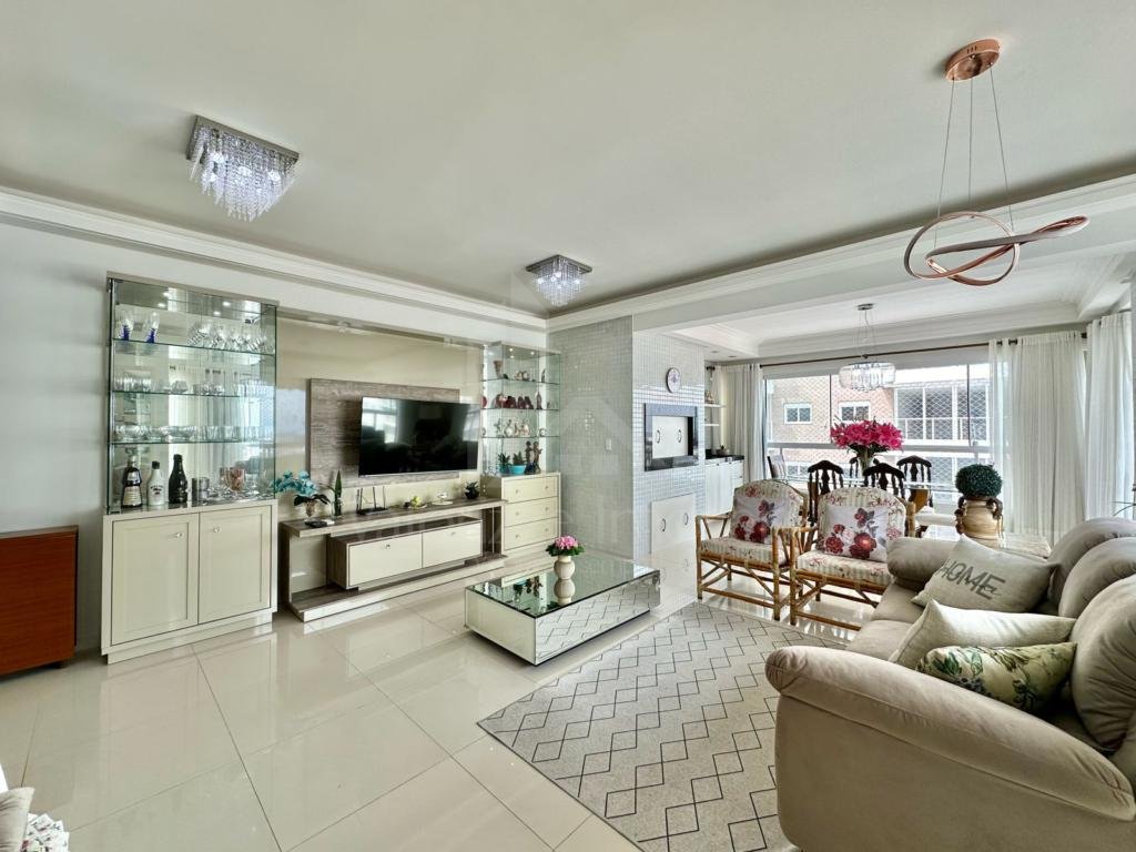 Apartamento 3 Dormitórios