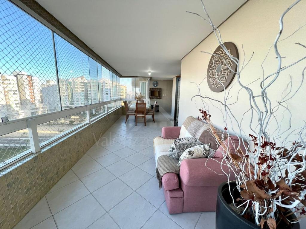 Apartamento 3 Dormitórios