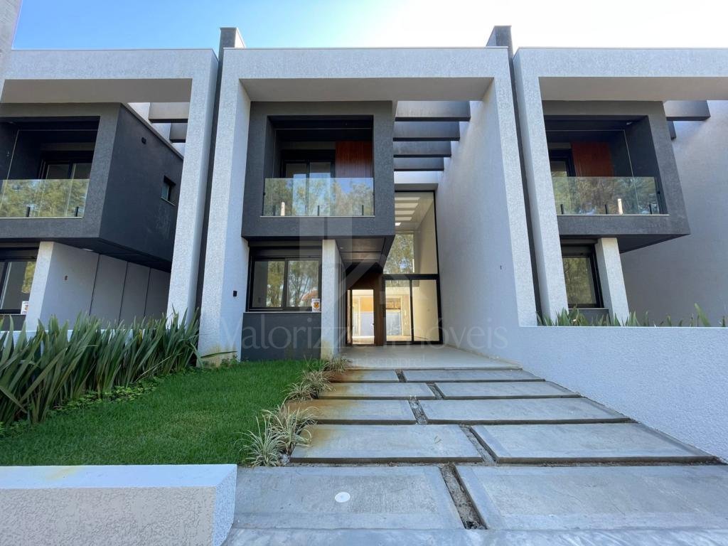 Sobrado 4 Dormitórios