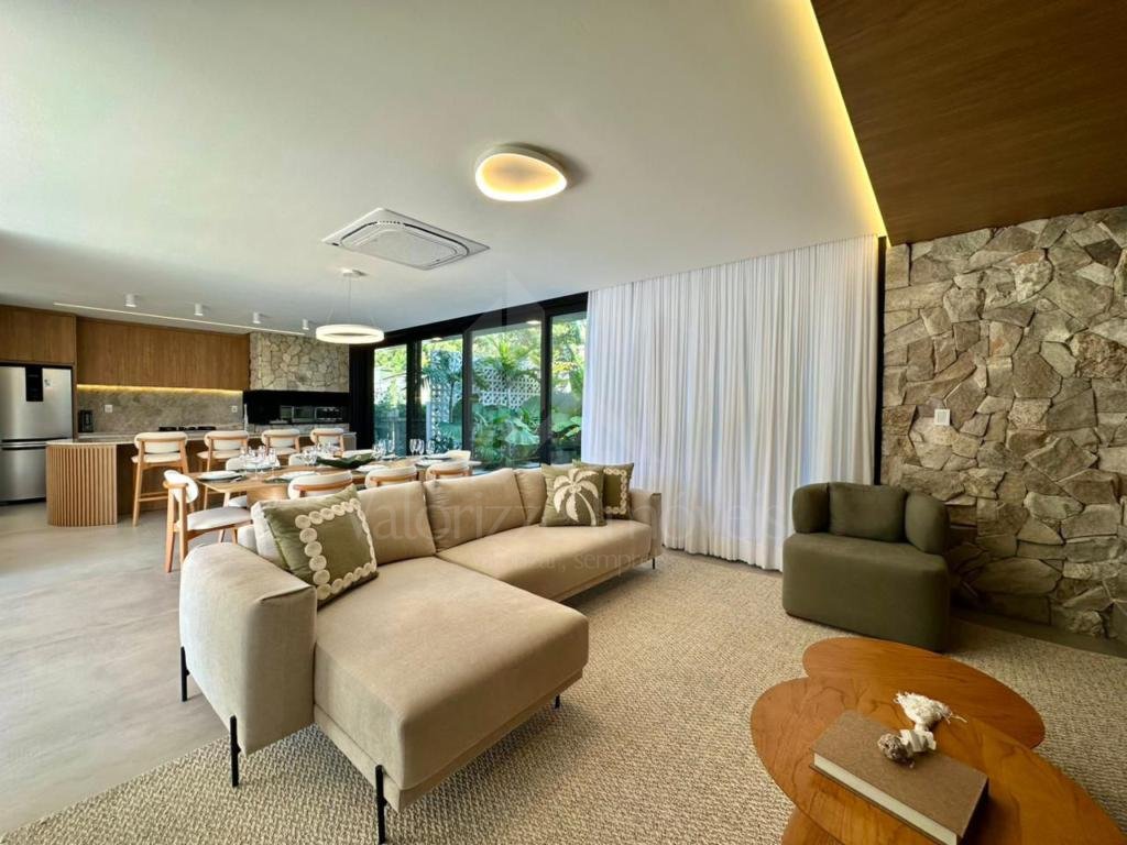 Casa em Condominio 4 dormitorios