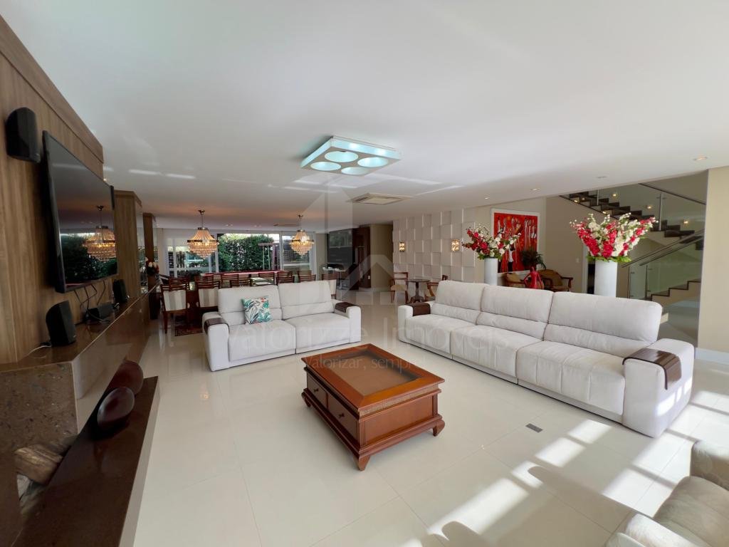 Casa em Condominio 5 dormitorios