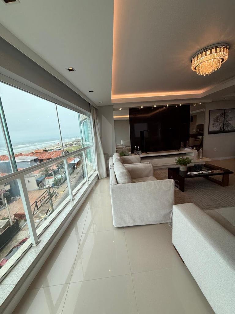 Apartamento 4 Dormitórios