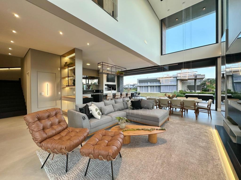 Casa em Condominio 5 dormitorios