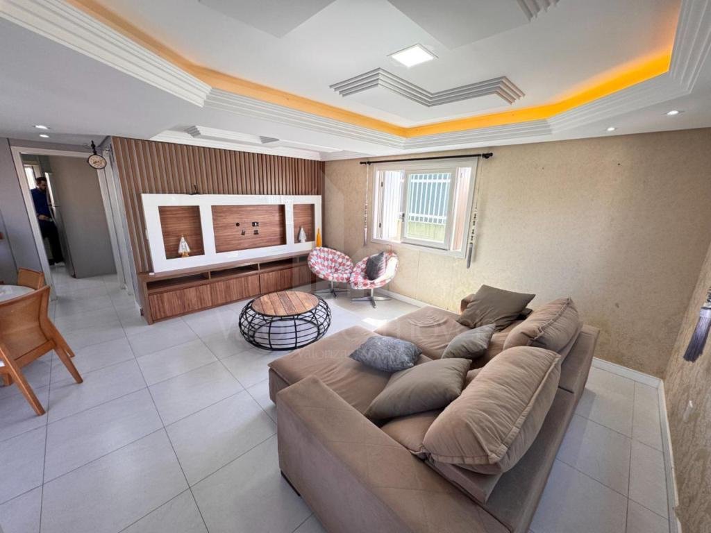 Sobrado 4 Dormitórios