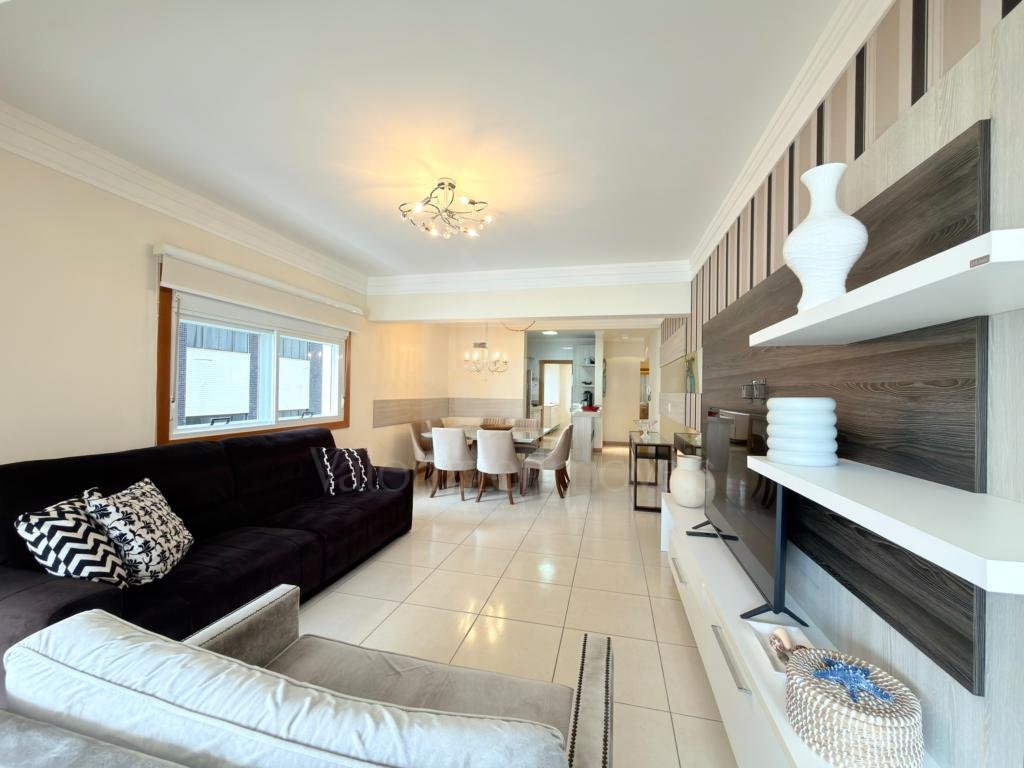 Apartamento 3 Dormitórios