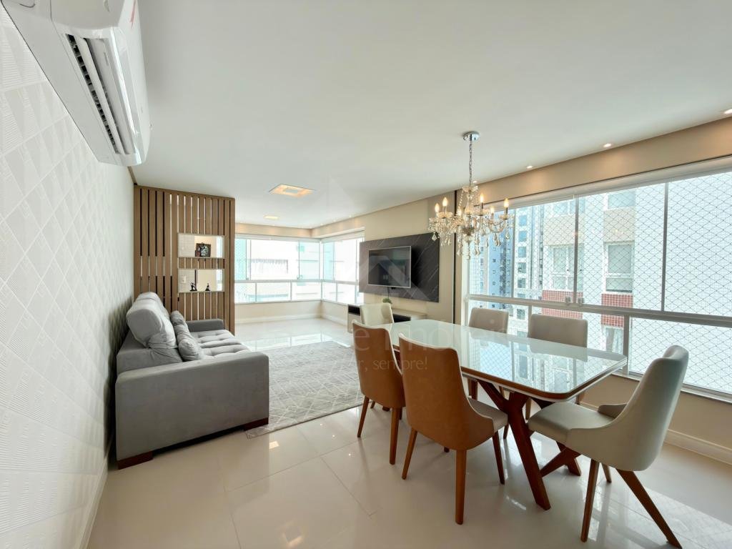Apartamento 3 Dormitórios