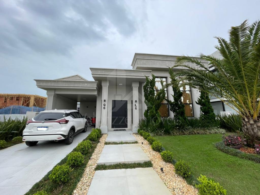 Casa em Condominio 4 dormitorios