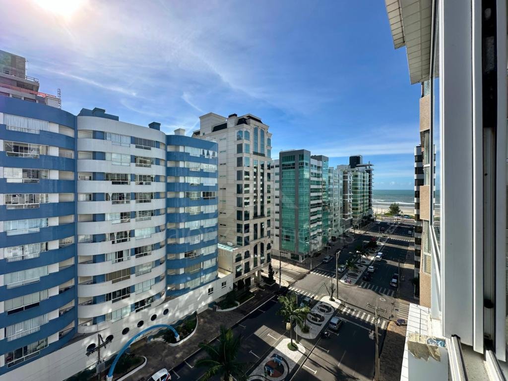 Apartamento 3 Dormitórios