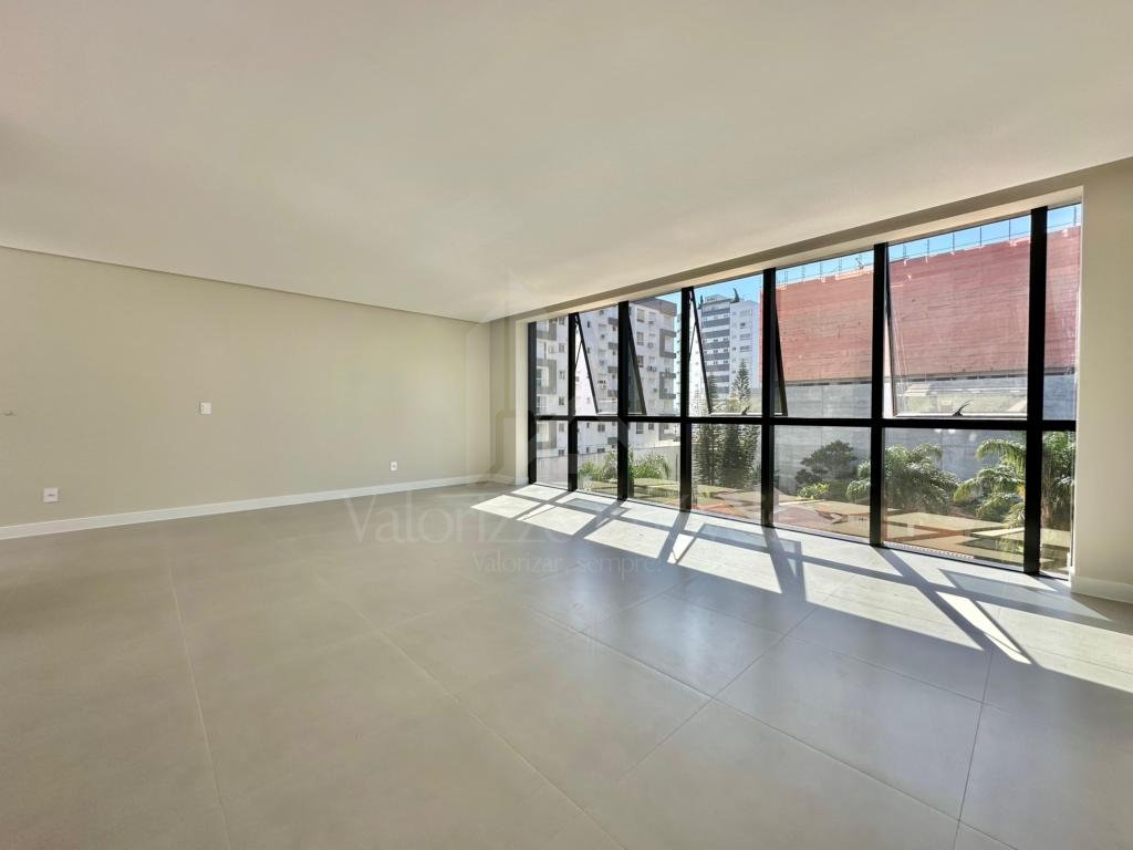 Apartamento 3 Dormitórios