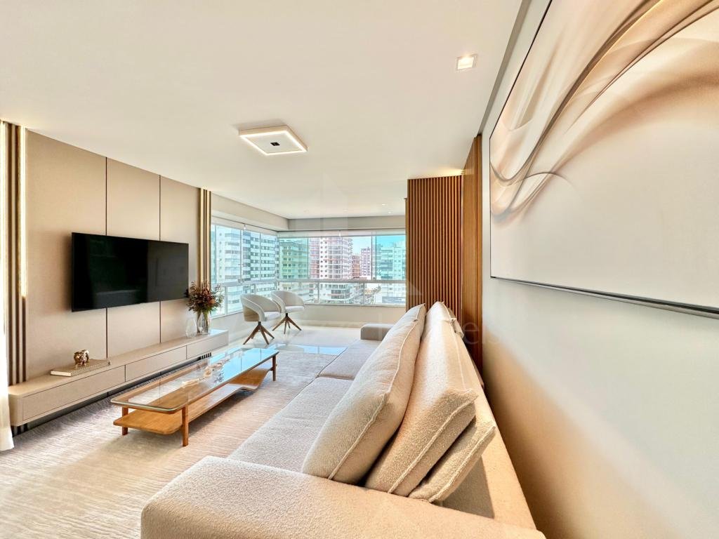 Apartamento 3 Dormitórios