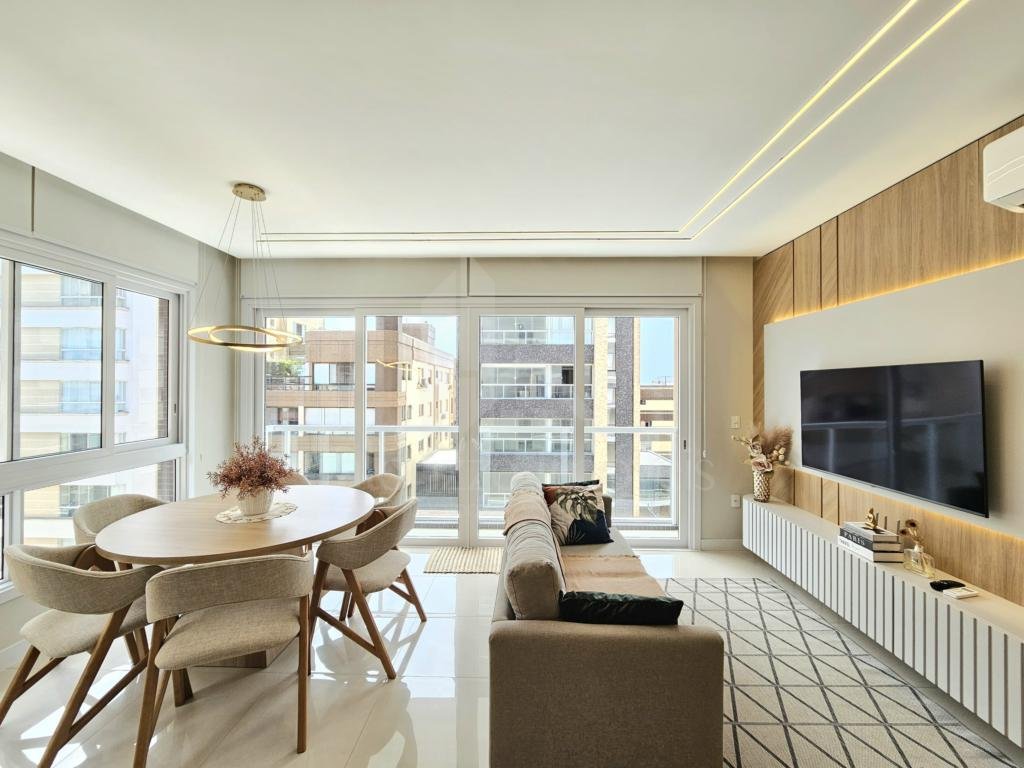 Apartamento 3 Dormitórios