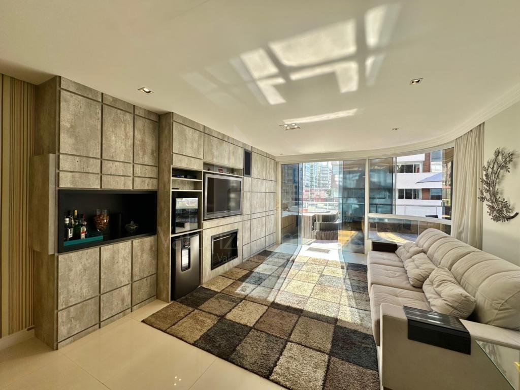 Apartamento 3 Dormitórios