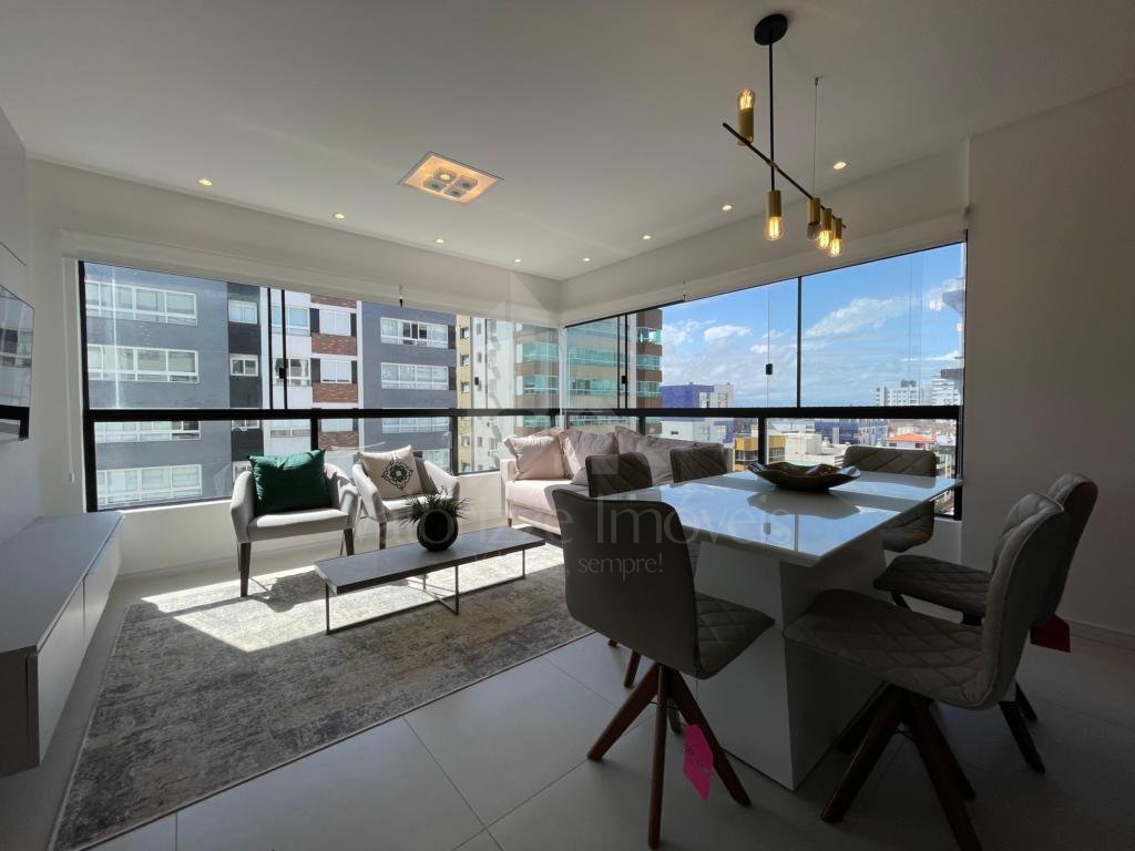 Apartamento 3 Dormitórios