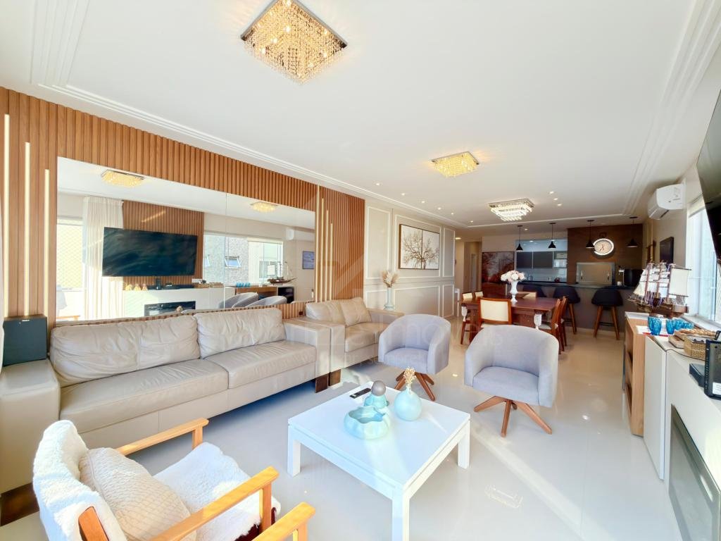 Apartamento 4 Dormitórios
