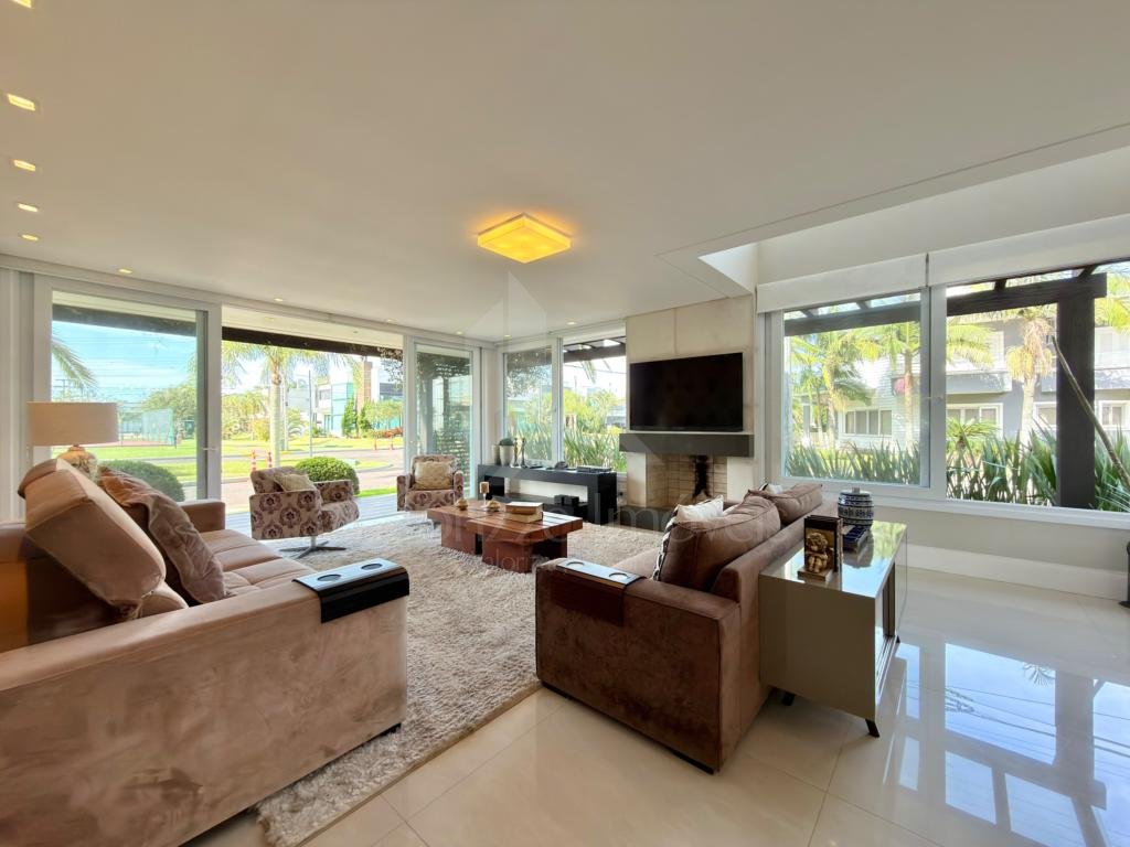Casa em Condominio 4 dormitorios