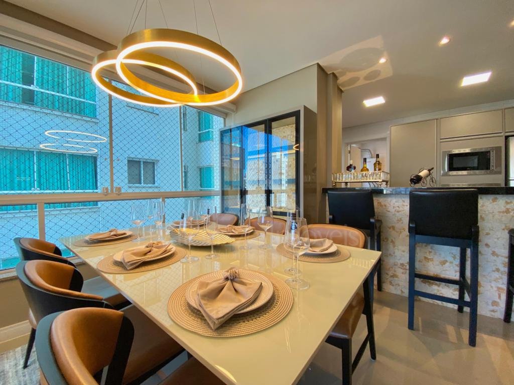 Apartamento 3 Dormitórios