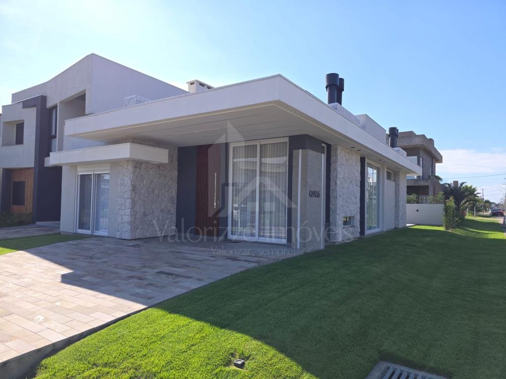 Casa em Condominio 4 dormitorios