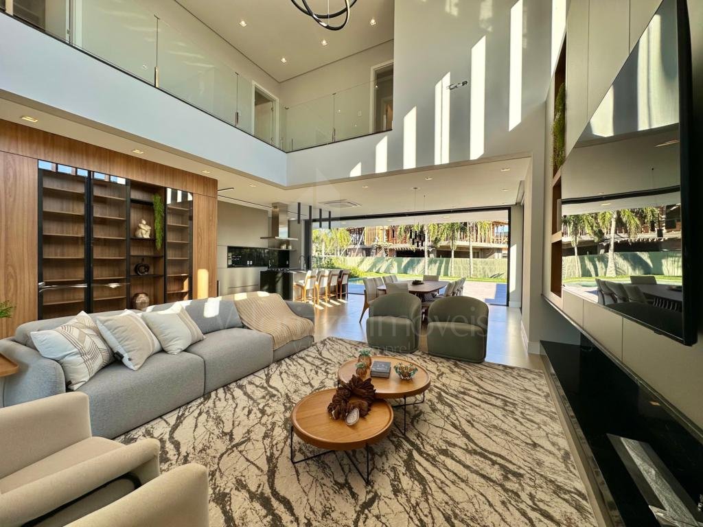 Casa em Condominio 5 dormitorios