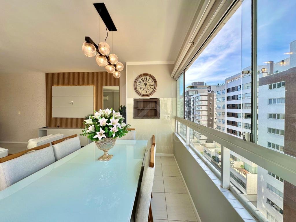 Apartamento 3 Dormitórios