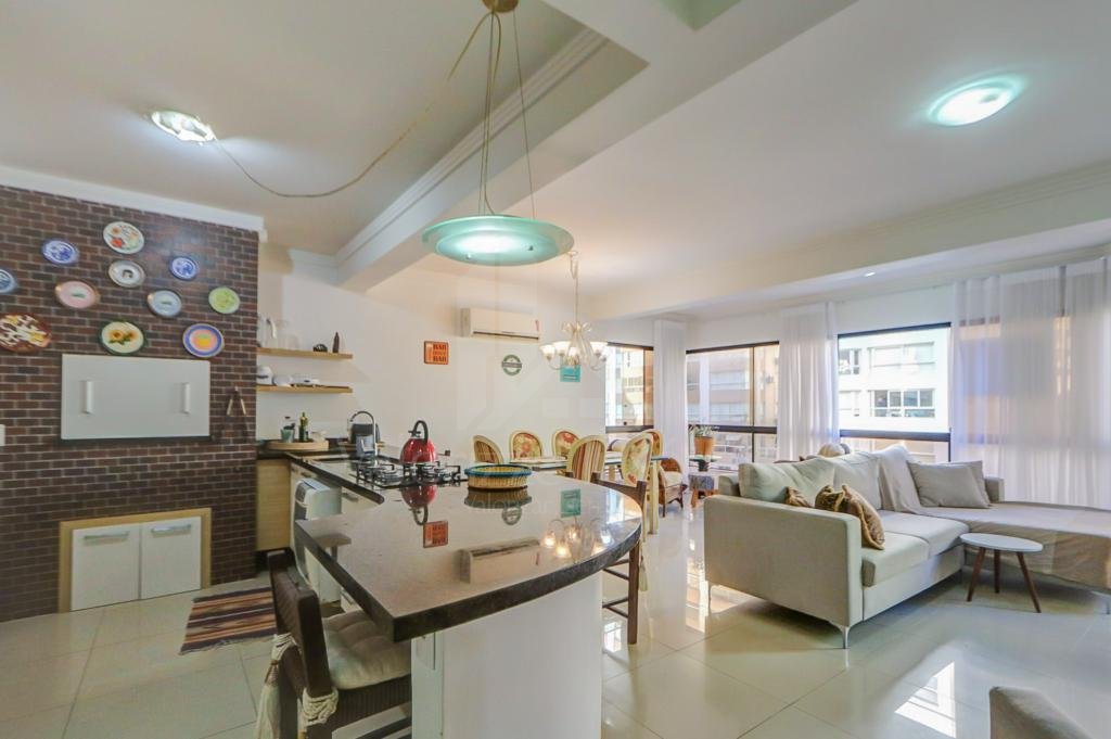 Apartamento 3 Dormitórios