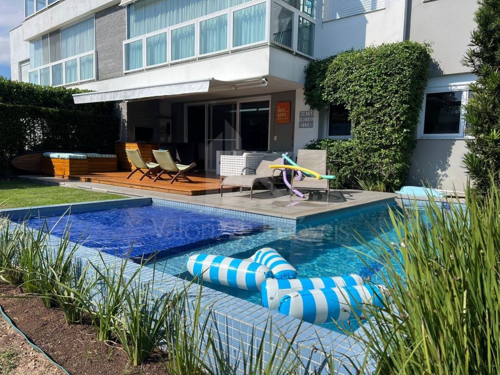 Casa em Condominio 3 dormitorios