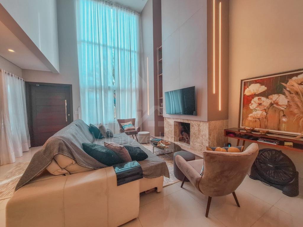 Casa em Condominio 4 dormitorios