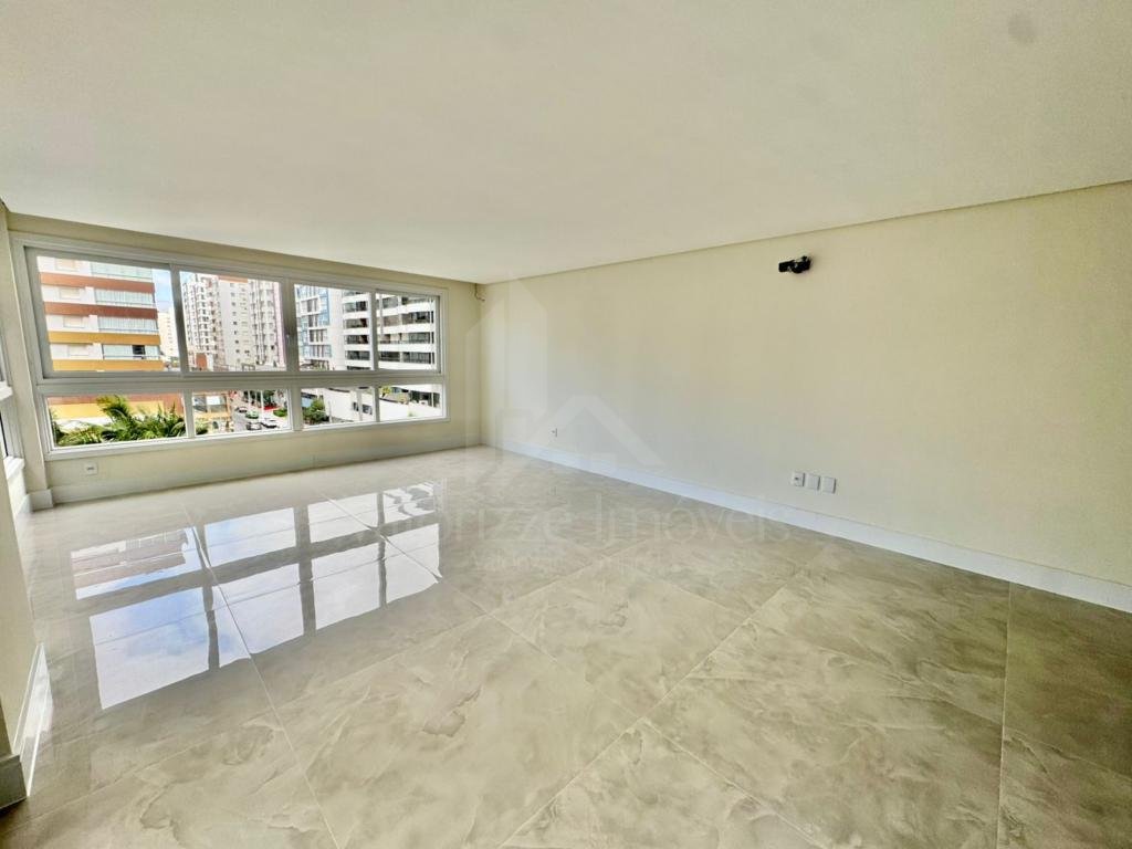 Apartamento 3 Dormitórios