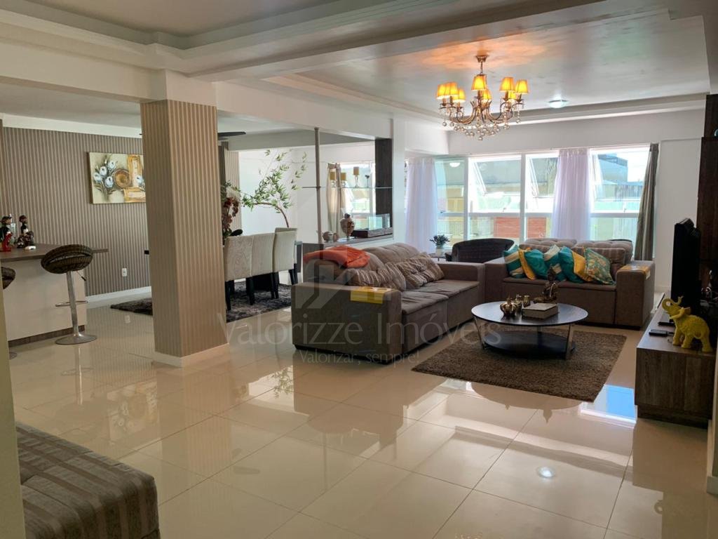 Apartamento 3 Dormitórios