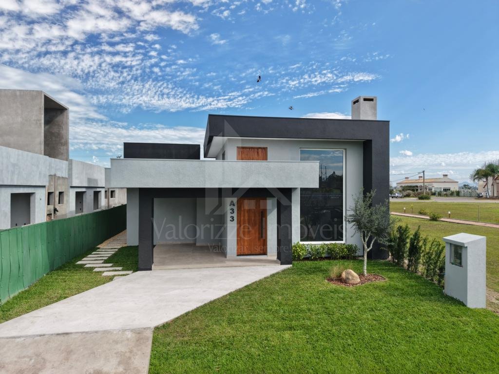 Casa em Condominio 3 dormitorios