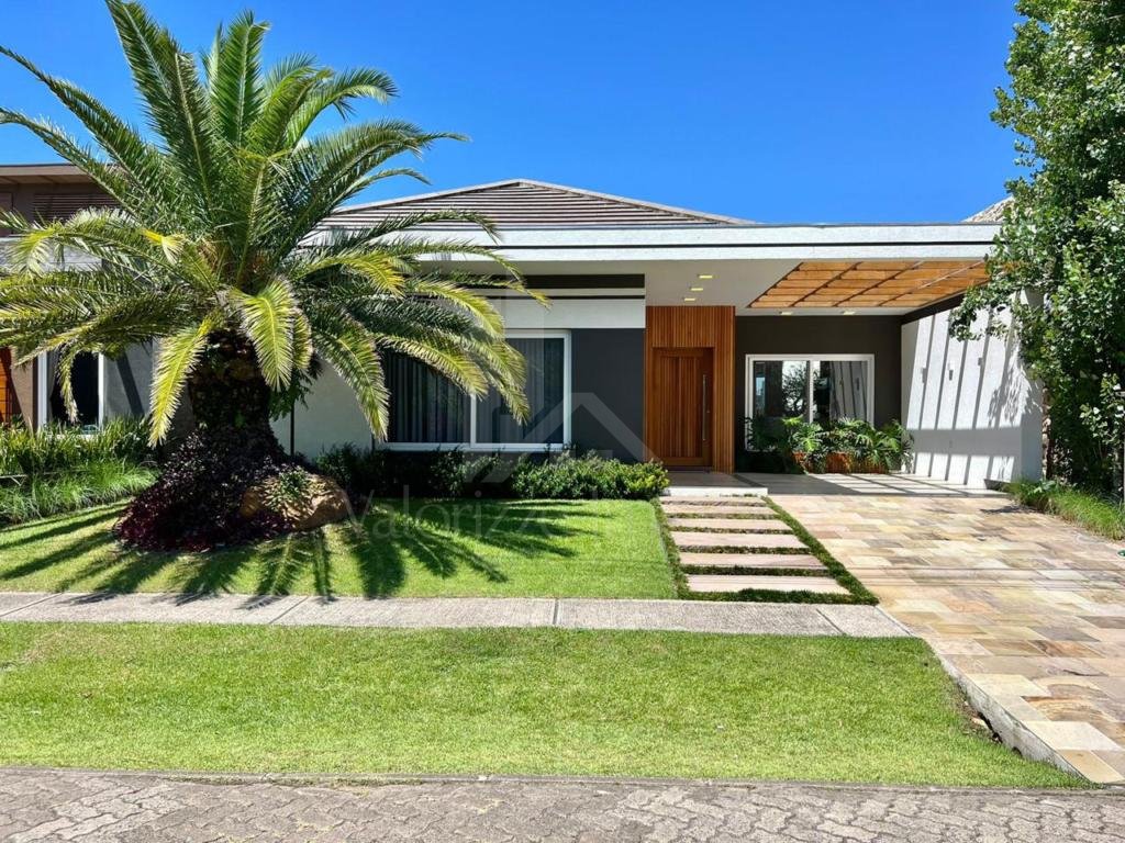 Casa em Condominio 4 dormitorios