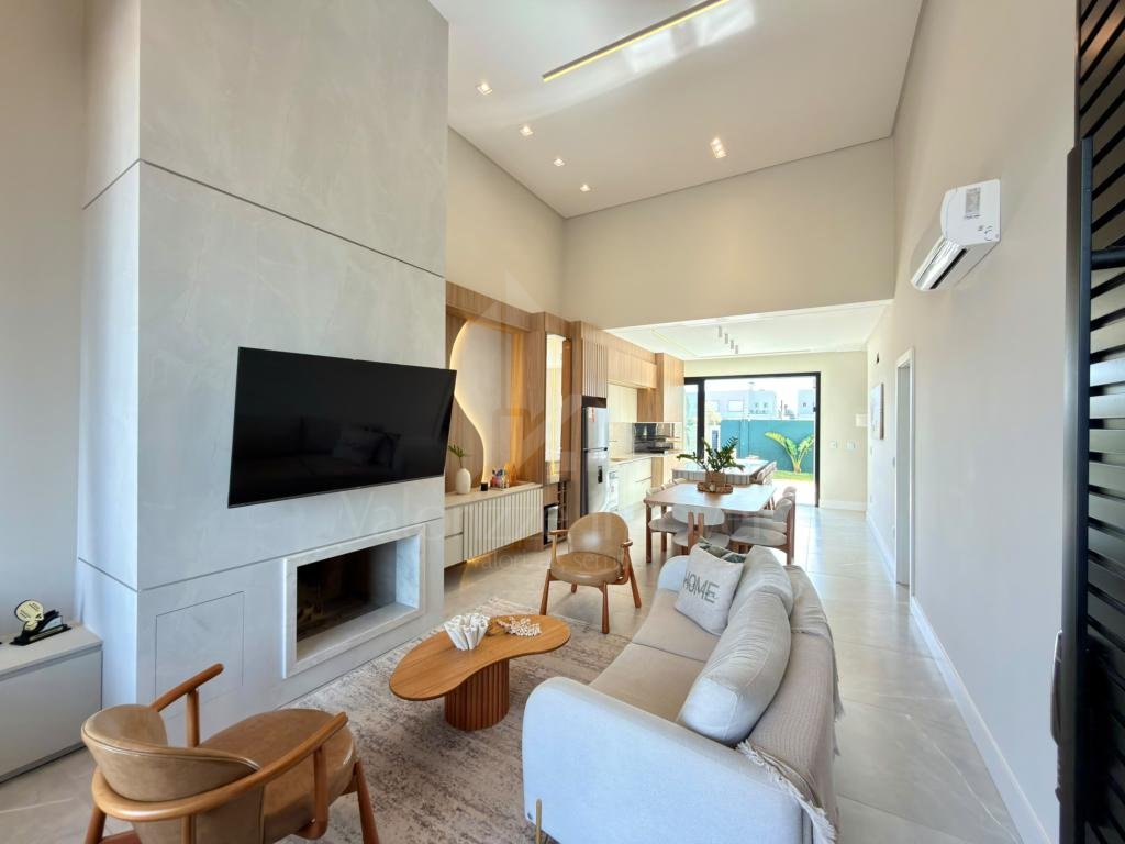 Casa em Condominio 4 dormitorios