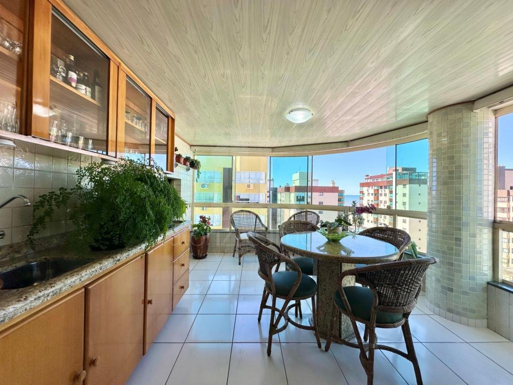 Apartamento 3 Dormitórios