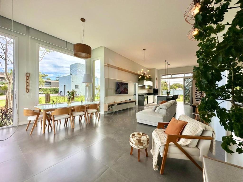 Casa em Condominio 3 dormitorios