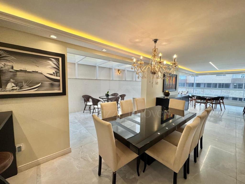 Apartamento 4 Dormitórios