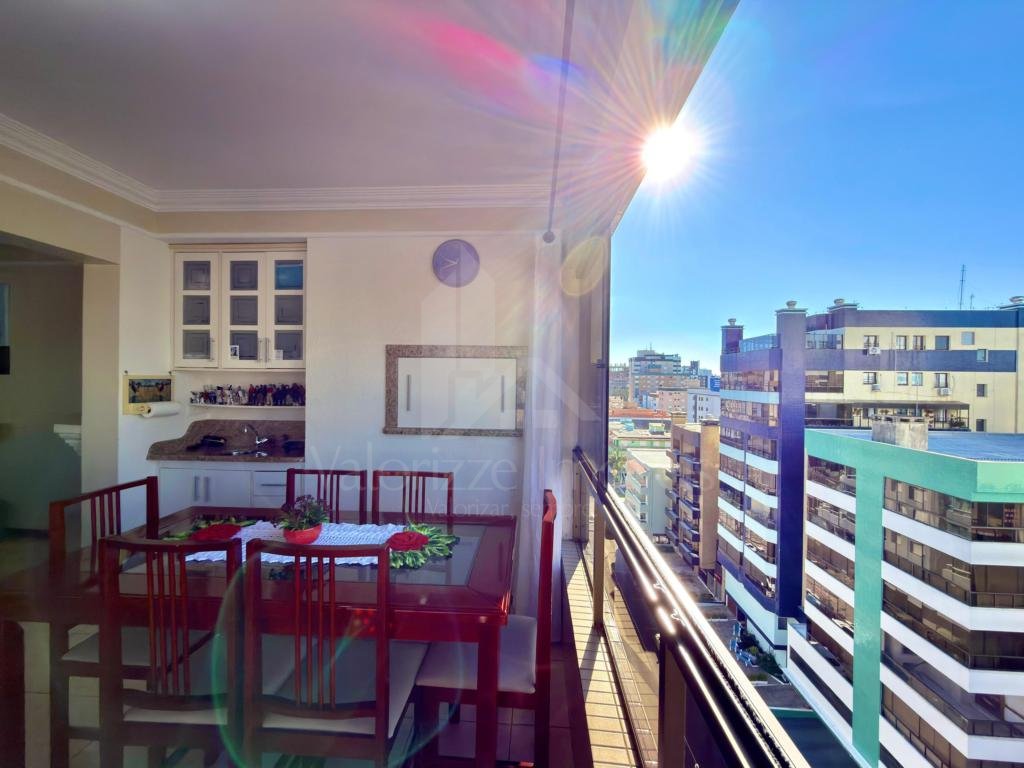 Apartamento 3 Dormitórios