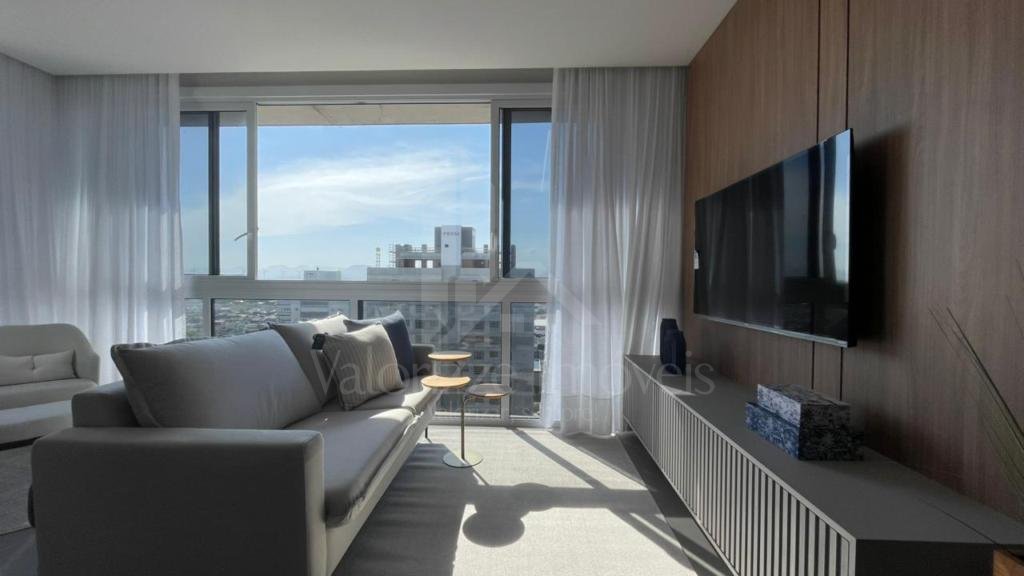 Apartamento 3 Dormitórios