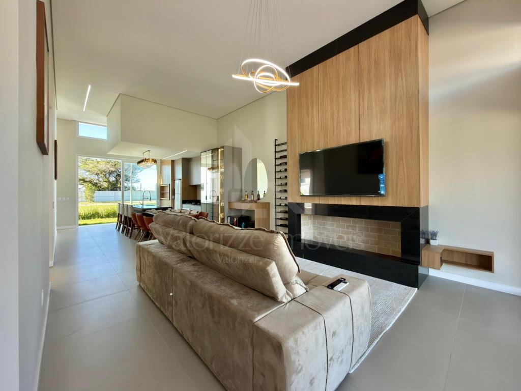 Casa em Condominio 4 dormitorios