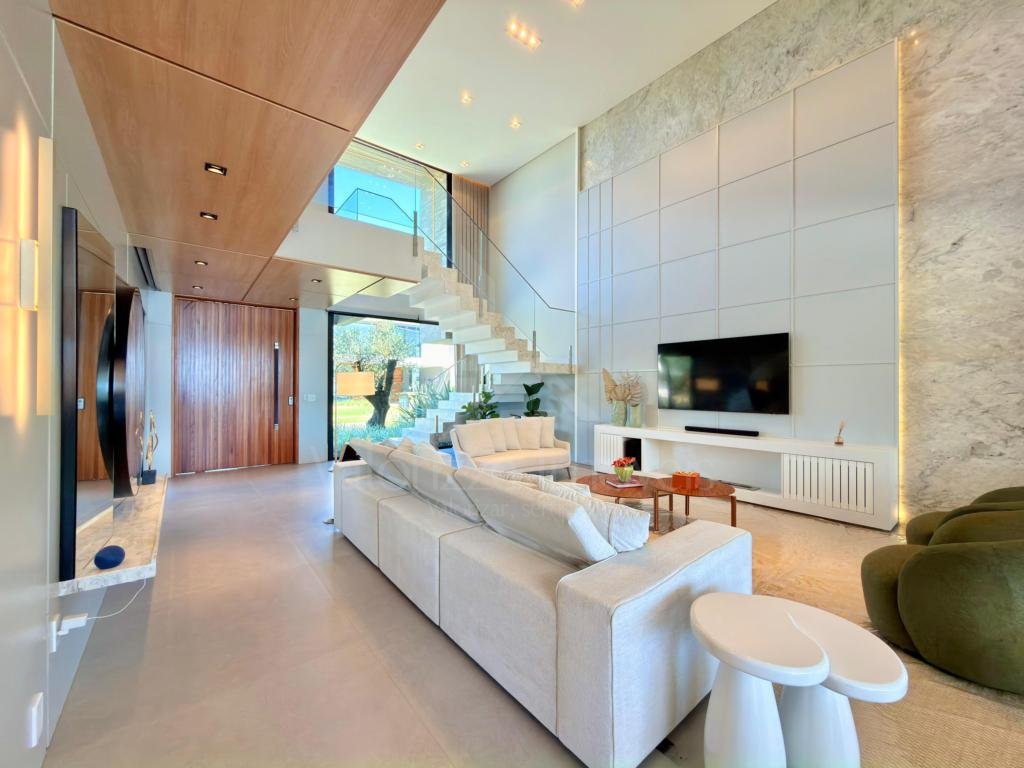 Casa em Condominio 4 dormitorios