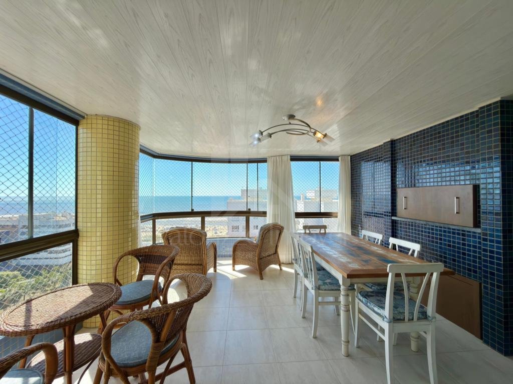 Apartamento 4 Dormitórios