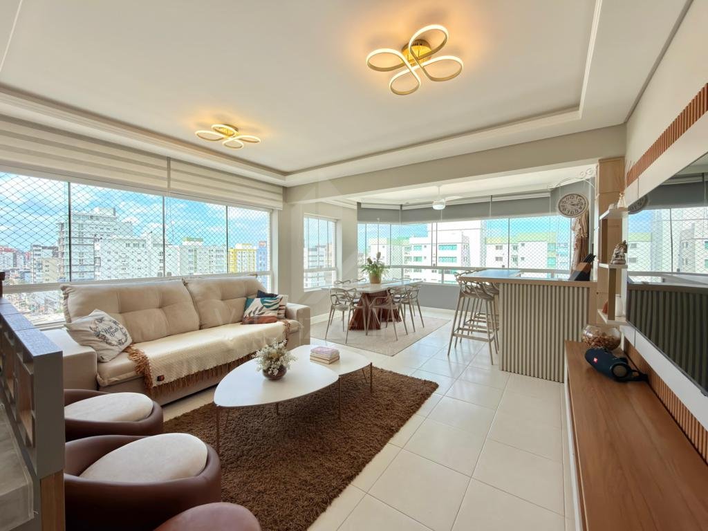 Apartamento 3 Dormitórios