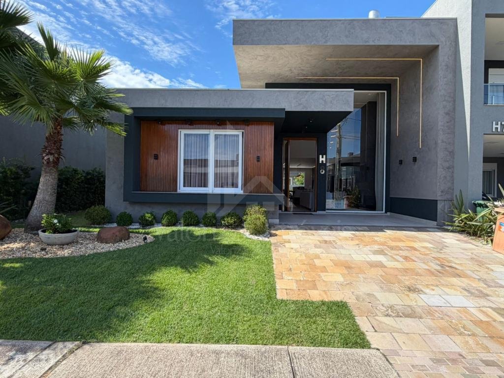 Casa em Condominio 4 dormitorios