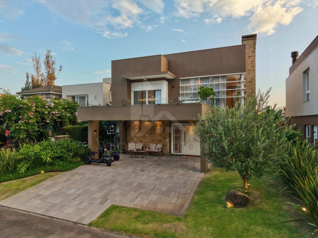 Casa em Condominio 4 dormitorios