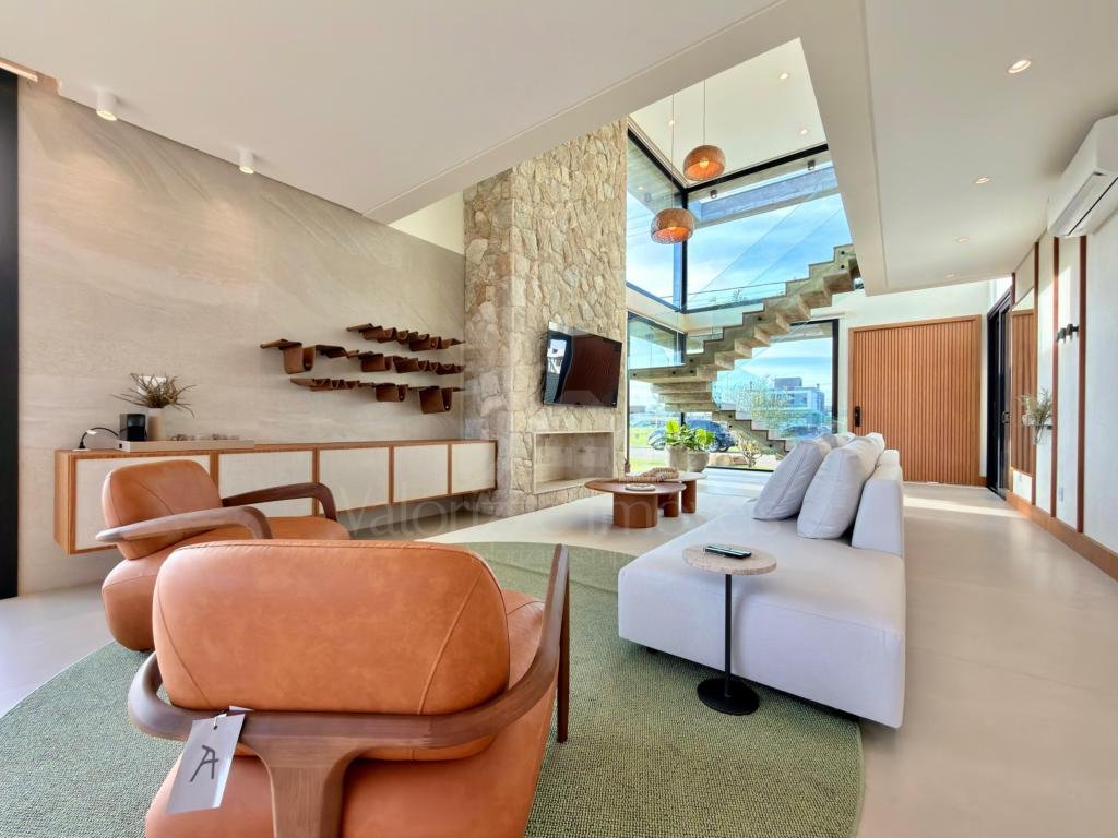 Casa em Condominio 4 dormitorios