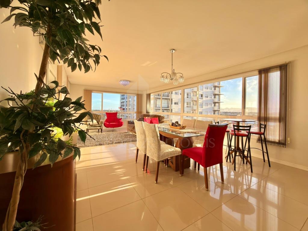 Apartamento 3 Dormitórios