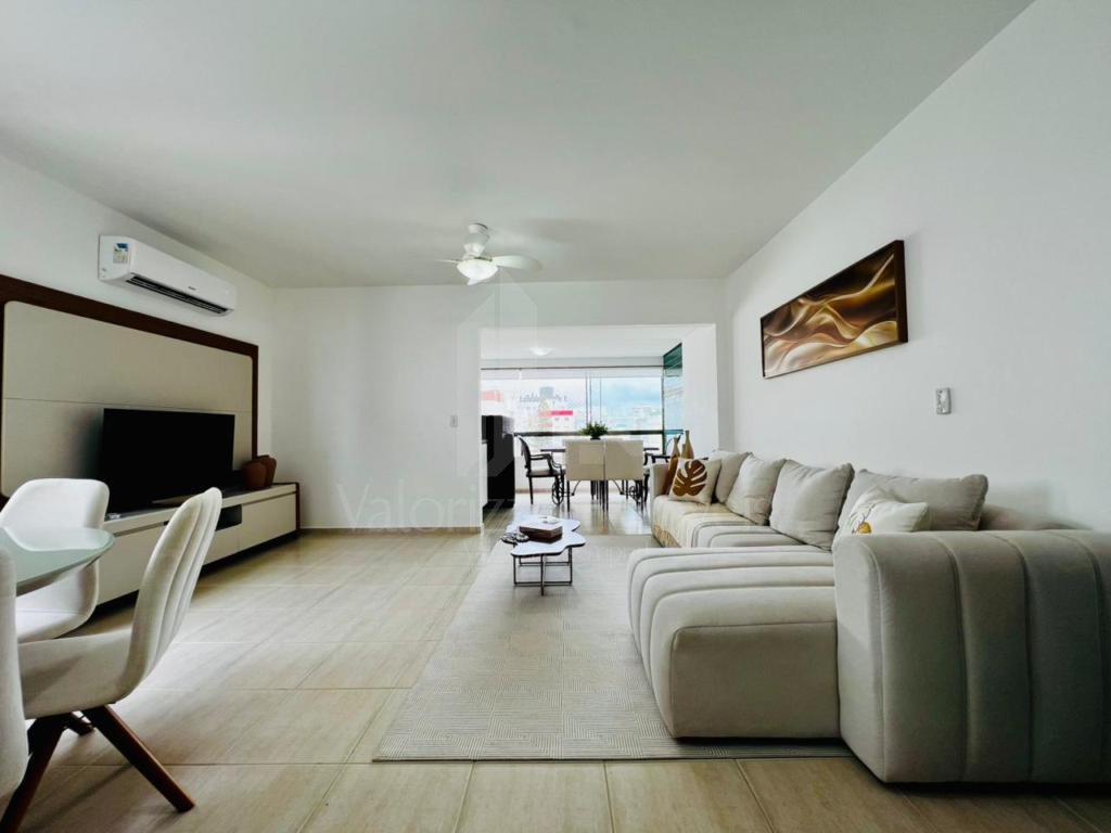 Apartamento 3 Dormitórios