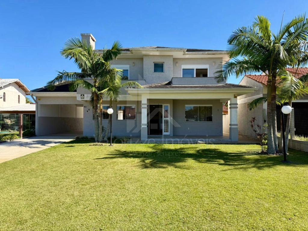 Casa 6 Dormitórios