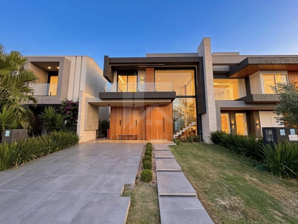 Casa em Condominio 4 dormitorios