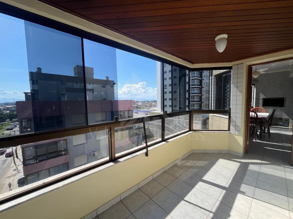 Apartamento 3 Dormitórios